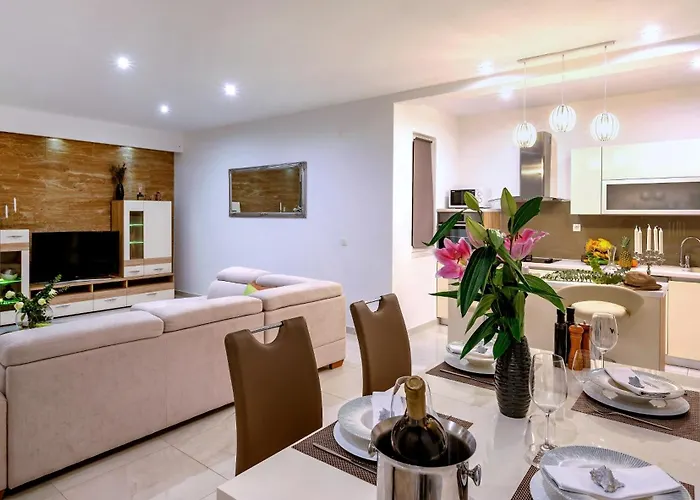 Dom wakacyjny Family Friendly House With A Swimming Pool Lumbarda, Korcula - 23775 Lumbarda