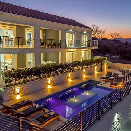 Vakantiehuis Family Friendly House With A Swimming Pool Lumbarda, Korcula - 23775