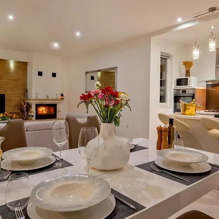 Family Friendly House With A Swimming Pool Lumbarda, Korcula - 23775 בית נופש