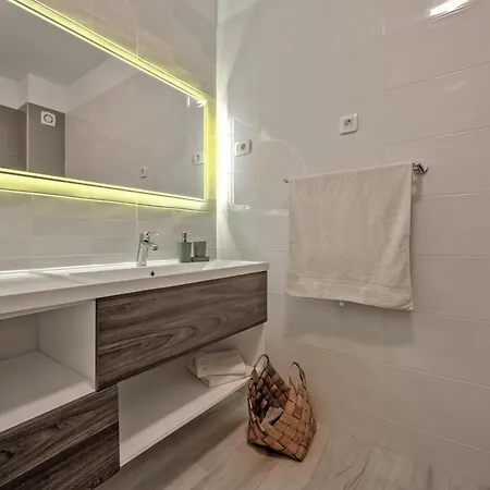 Family Friendly House With A Swimming Pool Lumbarda, Korcula - 23775 *