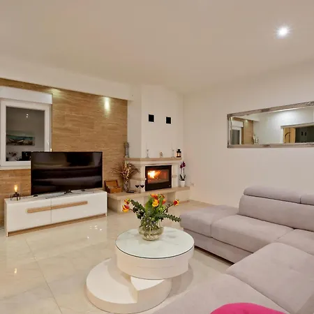 Vakantiehuis Family Friendly House With A Swimming Pool Lumbarda, Korcula - 23775 *