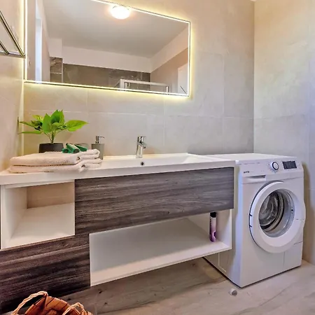 Family Friendly House With A Swimming Pool Lumbarda, Korcula - 23775 בית נופש