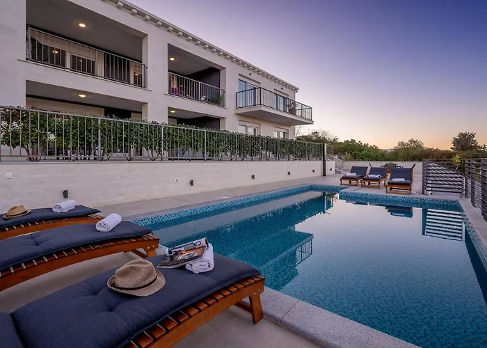 Family Friendly House With A Swimming Pool Lumbarda, Korcula - 23775